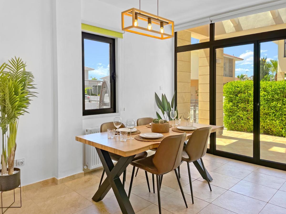 Villa Alba With Beach Access Larnaca Exterior photo