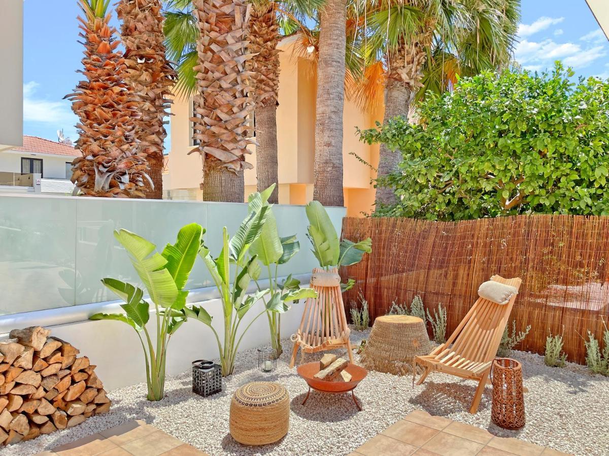 Villa Alba With Beach Access Larnaca Exterior photo