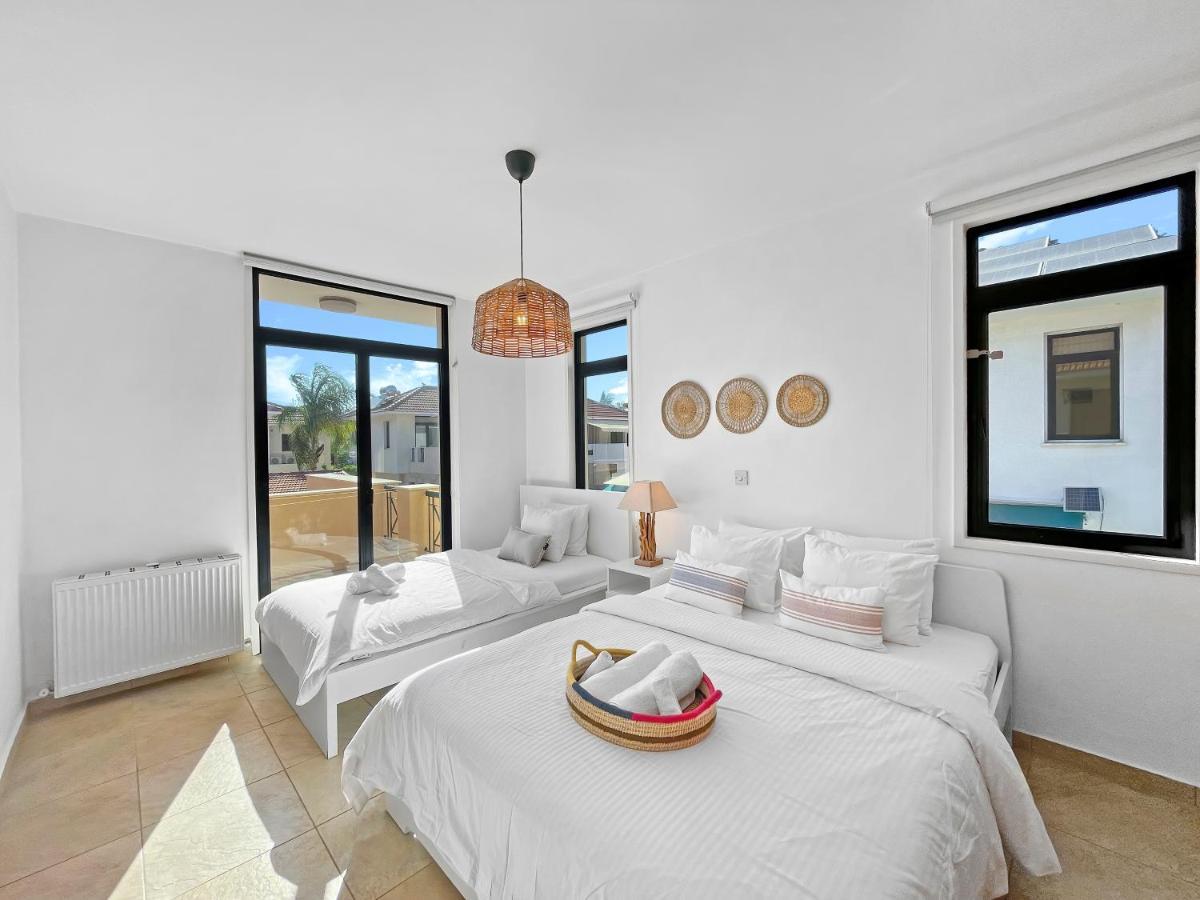 Villa Alba With Beach Access Larnaca Exterior photo