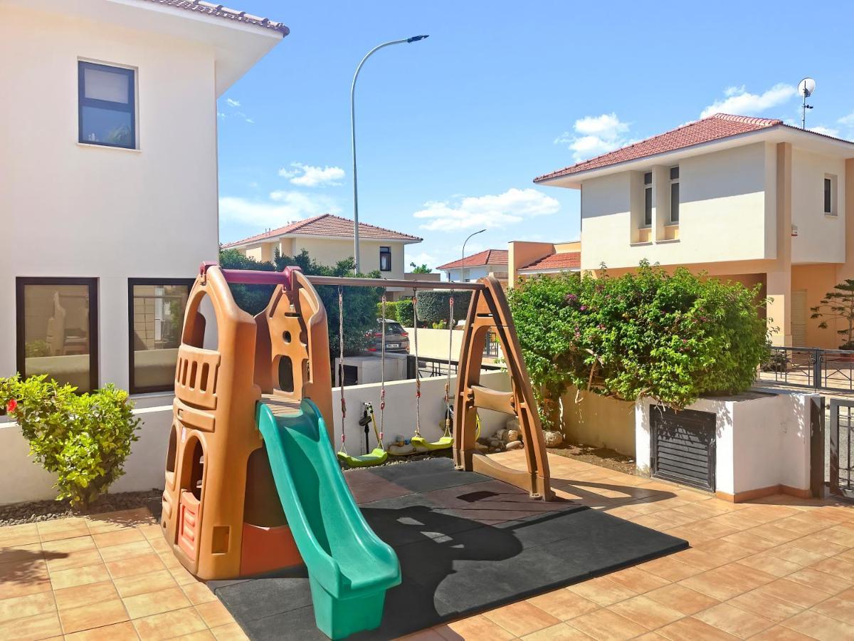 Villa Alba With Beach Access Larnaca Exterior photo